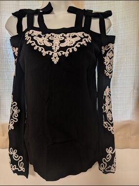 INC International Concepts Black Cold-Shoulder Top with White Embroidery Y2k Era